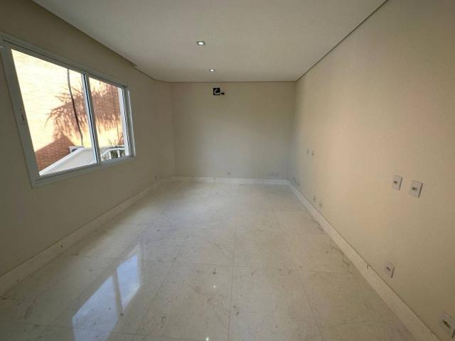 Casa para Venda em Santana de Parnaíba - 4