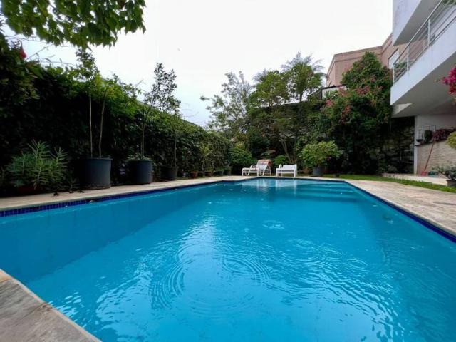 Casa para Venda em Santana de Parnaíba - 2