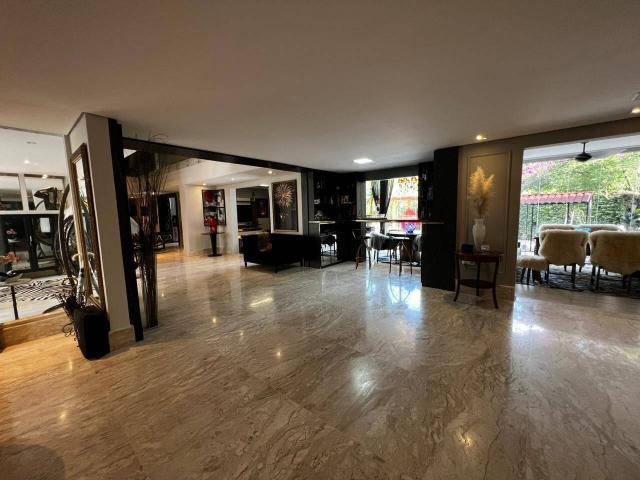 Casa para Venda em Santana de Parnaíba - 3