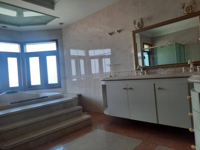 Casa para Venda em Santana de Parnaíba - 3