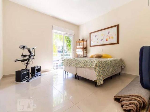 Casa para Venda em Santana de Parnaíba - 3
