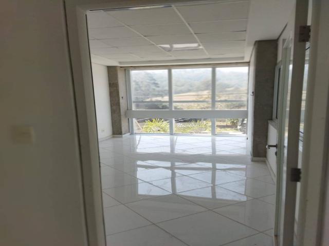Sala para Locação em Santana de Parnaíba - 5