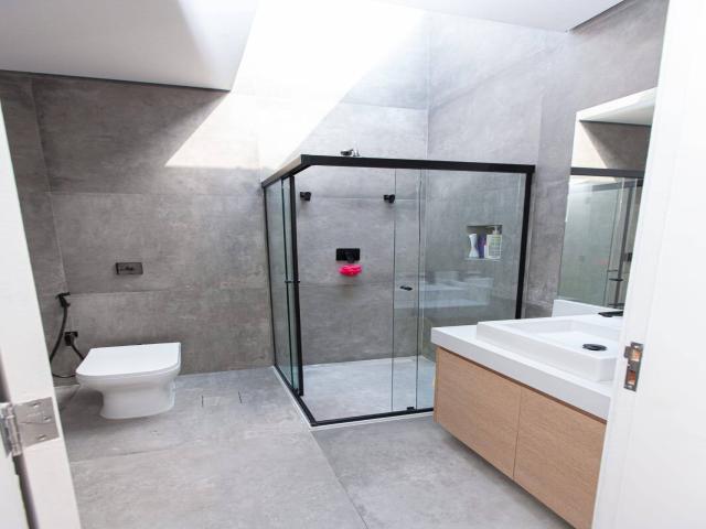 Casa para Venda em Santana de Parnaíba - 3