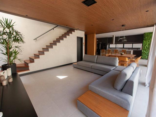Casa para Venda em Santana de Parnaíba - 2