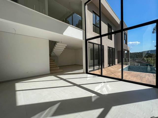 Casa para Venda em Santana de Parnaíba - 3