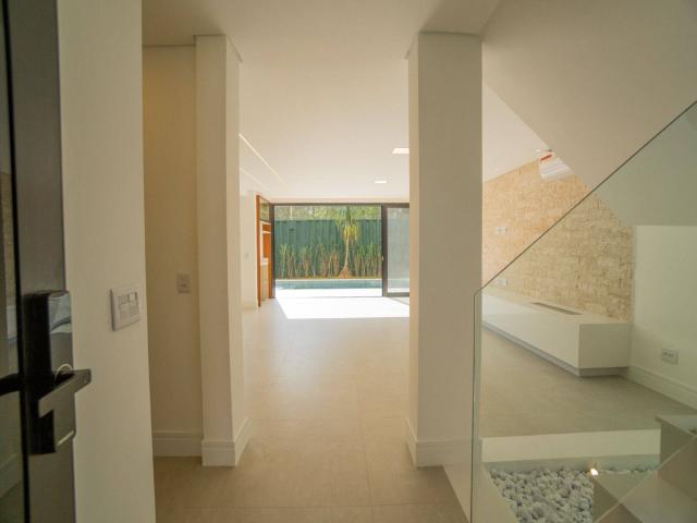 Casa para Venda em Santana de Parnaíba - 3