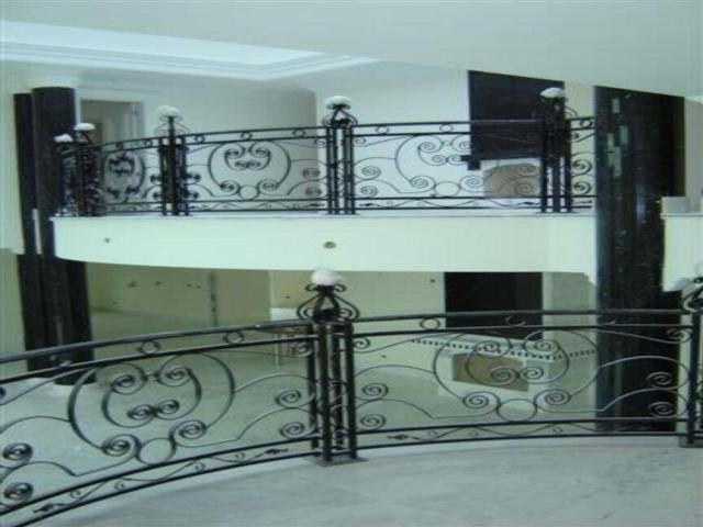 Casa para Venda em Santana de Parnaíba - 2