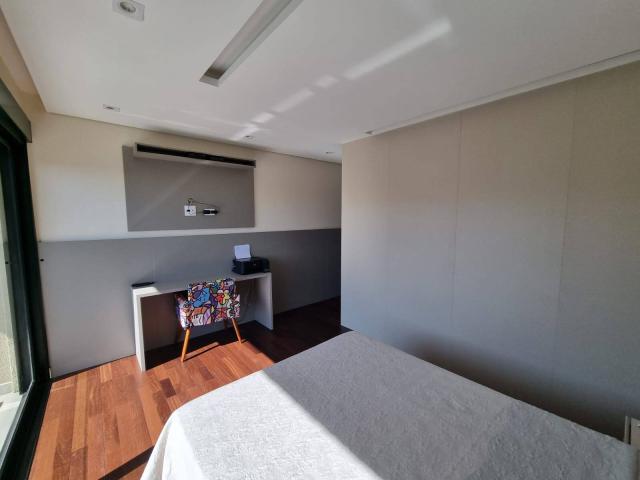 Casa para Venda em Santana de Parnaíba - 2
