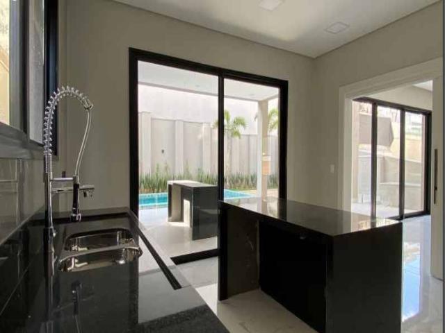 Casa para Venda em Santana de Parnaíba - 4