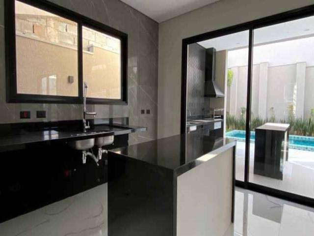 Casa para Venda em Santana de Parnaíba - 5