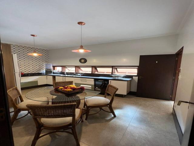 Casa para Venda em Santana de Parnaíba - 2