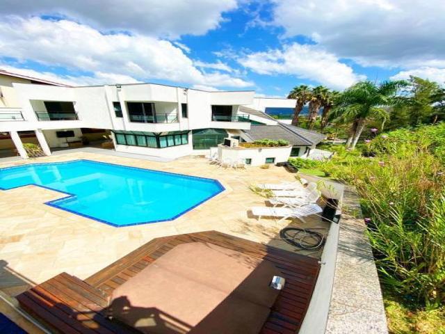 Casa para Venda em Santana de Parnaíba - 3