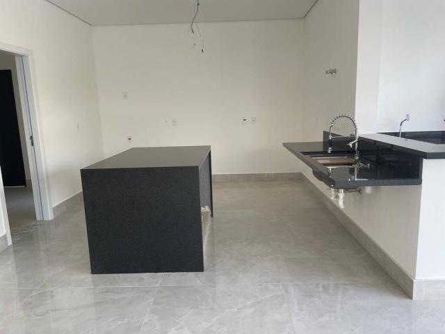 Casa para Venda em Santana de Parnaíba - 5
