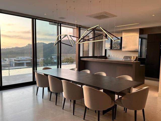 Casa para Venda em Santana de Parnaíba - 5