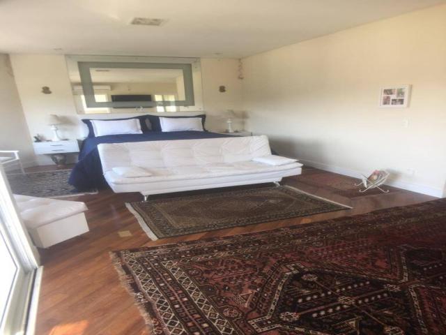 Casa para Venda em Santana de Parnaíba - 4