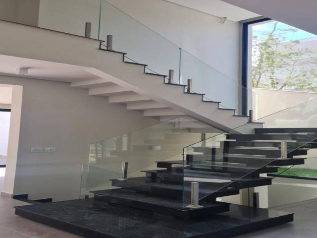 Casa para Venda em Santana de Parnaíba - 4