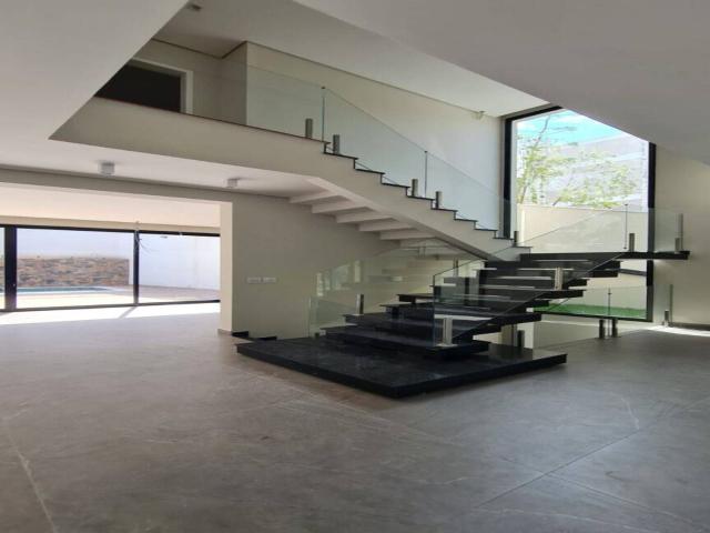 Casa para Venda em Santana de Parnaíba - 5