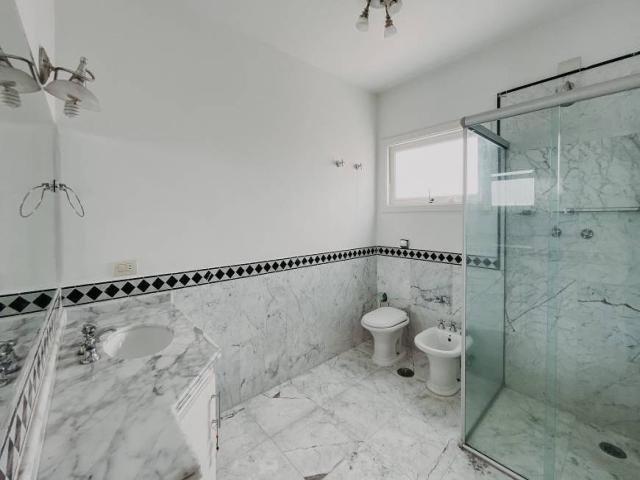 Casa para Venda em Santana de Parnaíba - 5