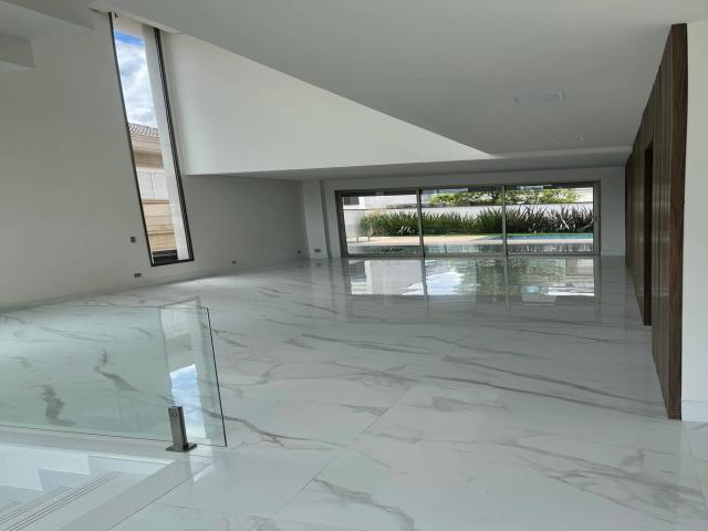 Casa para Venda em Santana de Parnaíba - 3