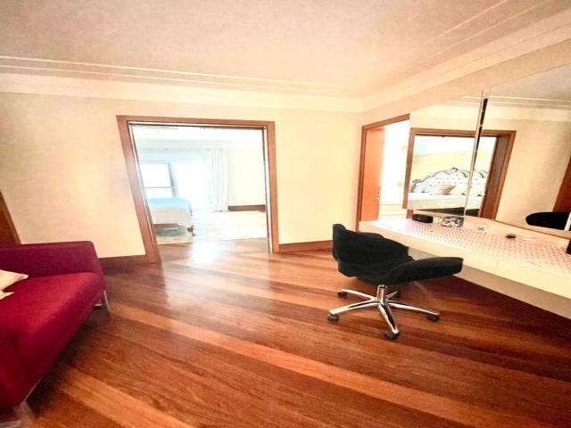 Casa para Venda em Santana de Parnaíba - 5