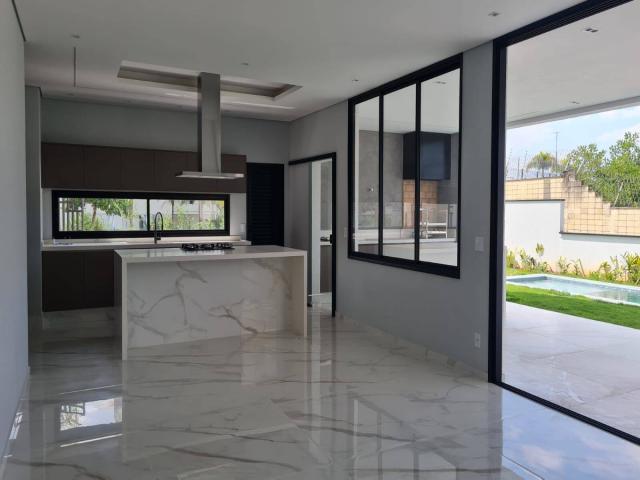 Casa para Venda em Santana de Parnaíba - 4