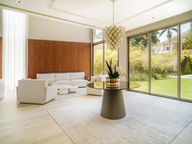 Casa para Venda em Santana de Parnaíba - 3