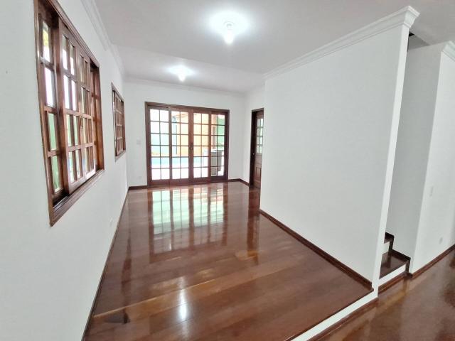 Casa para Venda em Santana de Parnaíba - 4