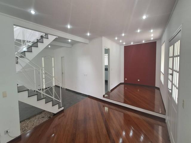 Casa para Locação em Santana de Parnaíba - 2