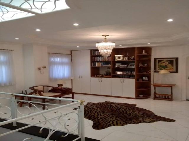 Casa para Venda em Santana de Parnaíba - 4