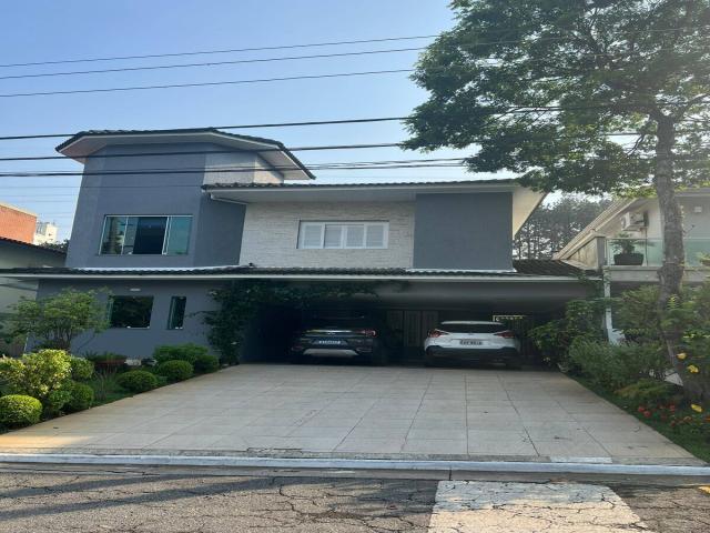 #435 - Casa para Venda em Santana de Parnaíba - SP