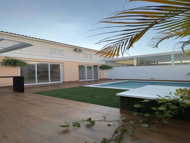 #463 - Casa para Venda em Santana de Parnaíba - SP