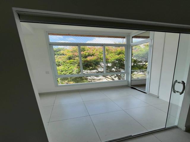 Sala para Venda em Santana de Parnaíba - 4