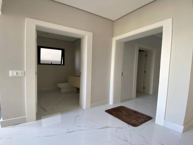 Casa para Venda em Santana de Parnaíba - 5
