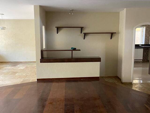 #483 - Casa para Venda em Barueri - SP