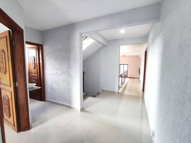 Casa para Venda em Santana de Parnaíba - 4