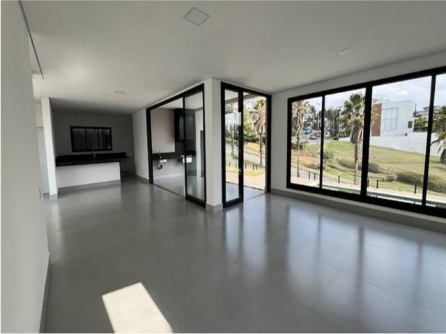 Casa para Venda em Santana de Parnaíba - 4