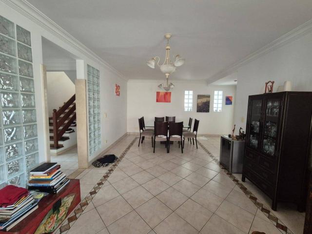 Casa para Venda em Santana de Parnaíba - 4